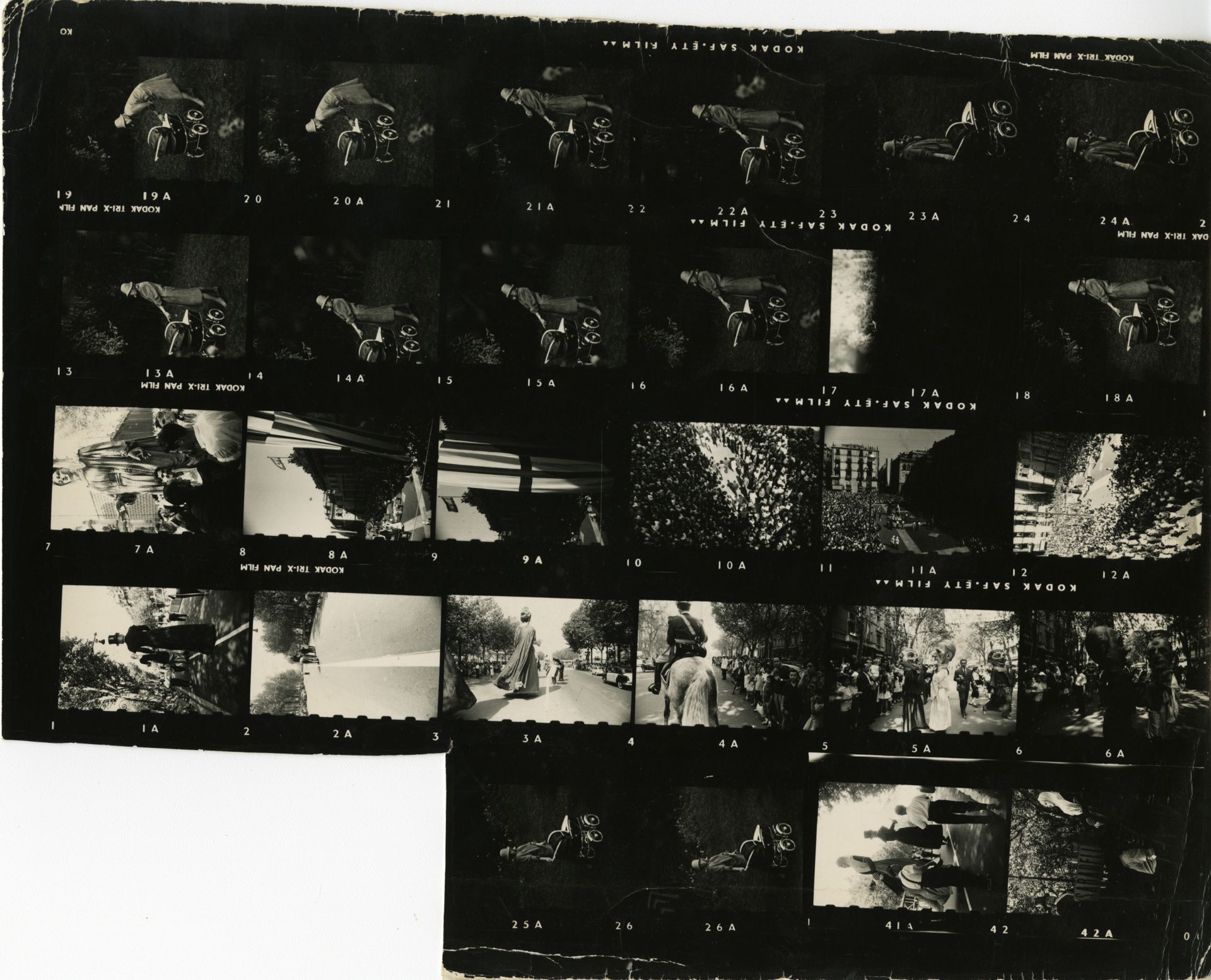 dig_axmi4100_r--imatge-axmi4100--barcelona-full-de-contacte-117-fotografia-xavier-miserachs-1962