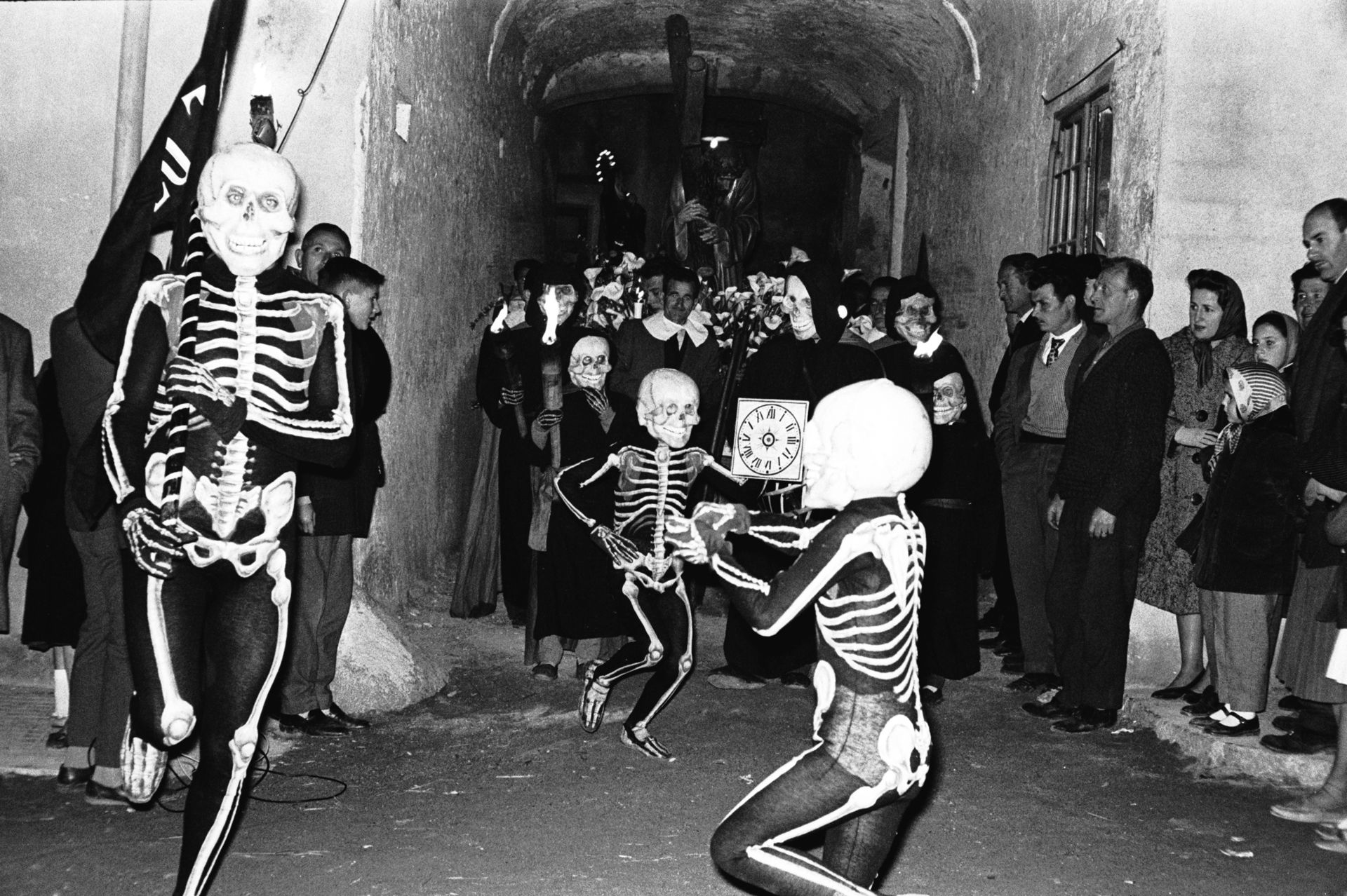 [4378_001_pub / Imatge] Verges, 1964. Sèrie: "Costa Brava Show"