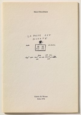 Plan vert. La porte est ouverte