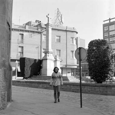 Relacions. Relació del cos amb elements naturals en accions quotidianes. Caminar