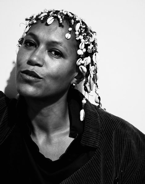 foto de l'artista: Anisia Uzeyman