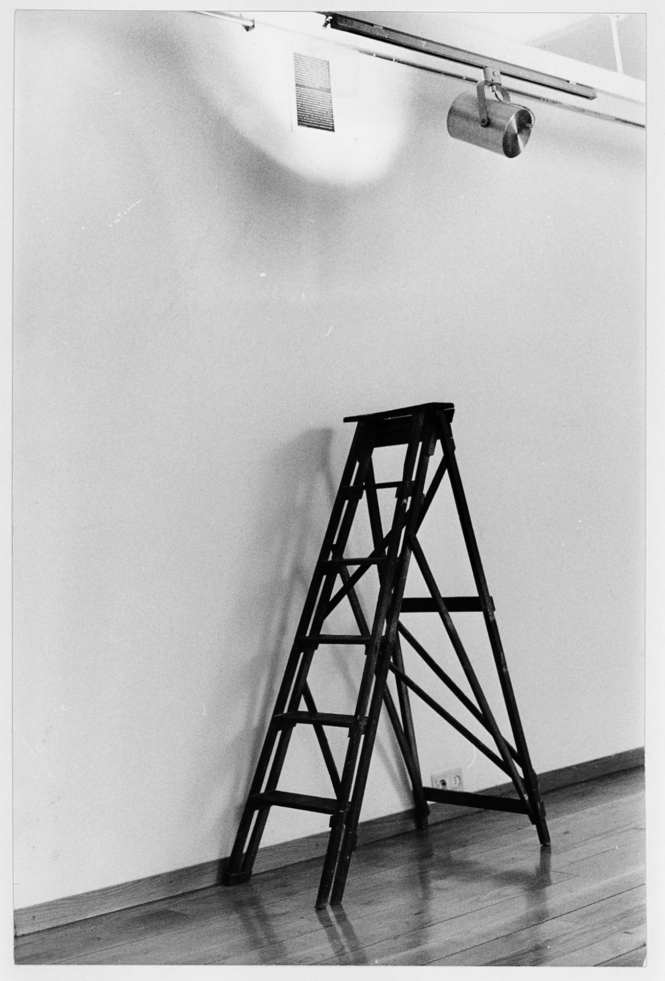 6249_005_hist--imatge-everybodys-house-is-burning