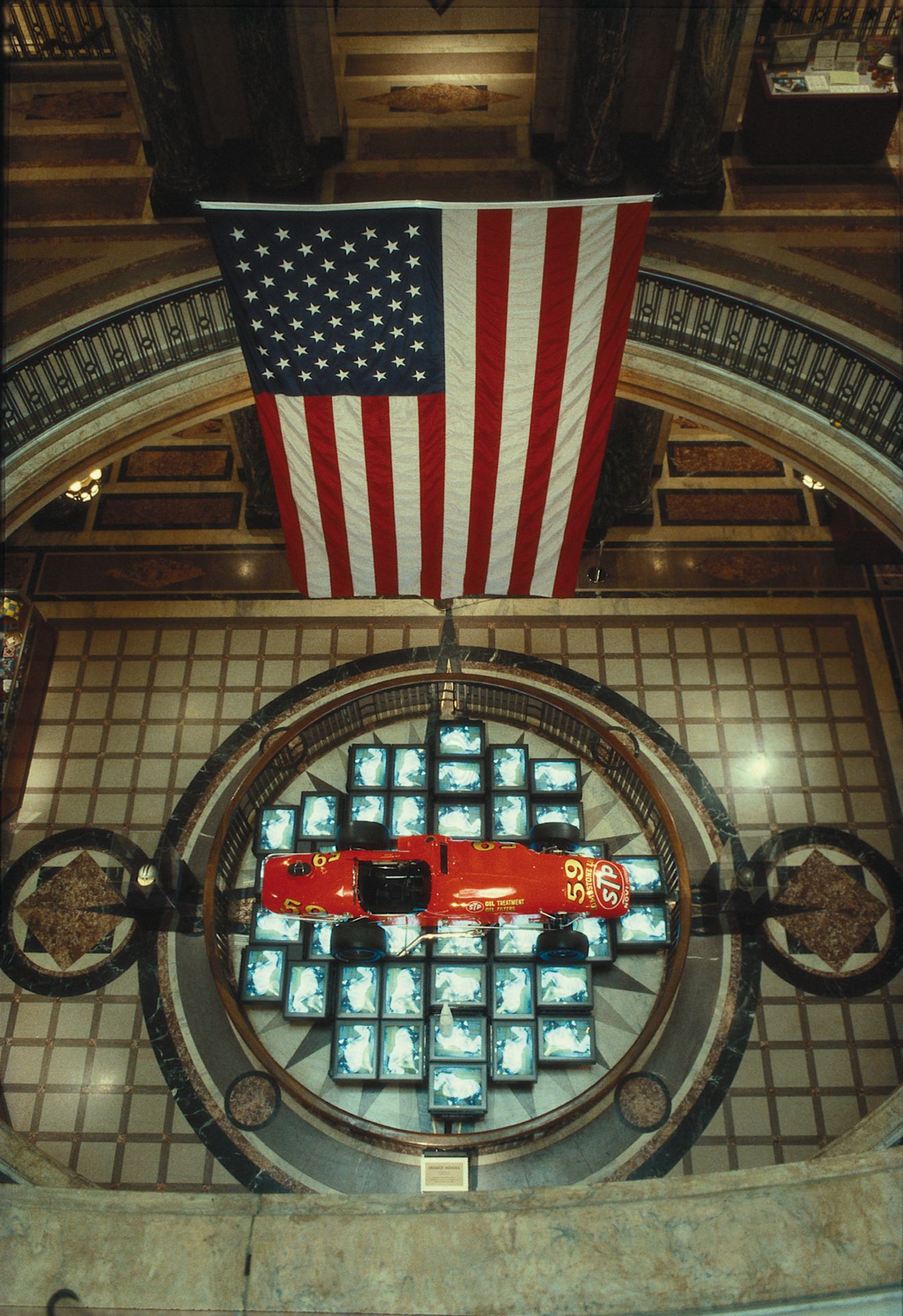 6267_002_hist--imatge-dromos-indiana